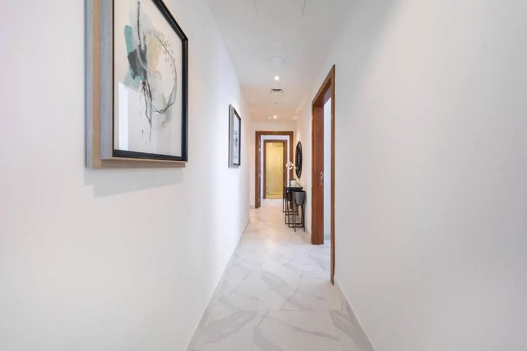 Millennium Binghatti, Business Bay - Mint Stay Dubái 0*,  Emiratos Árabes Unidos
